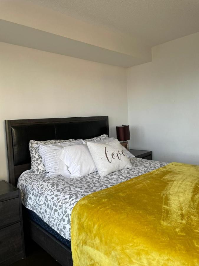 Toronto Downtown Luxurious Stylish 3 Bedroom 3 Bath 2 Balconies Near Rogers Centre Lakeview Condo Экстерьер фото